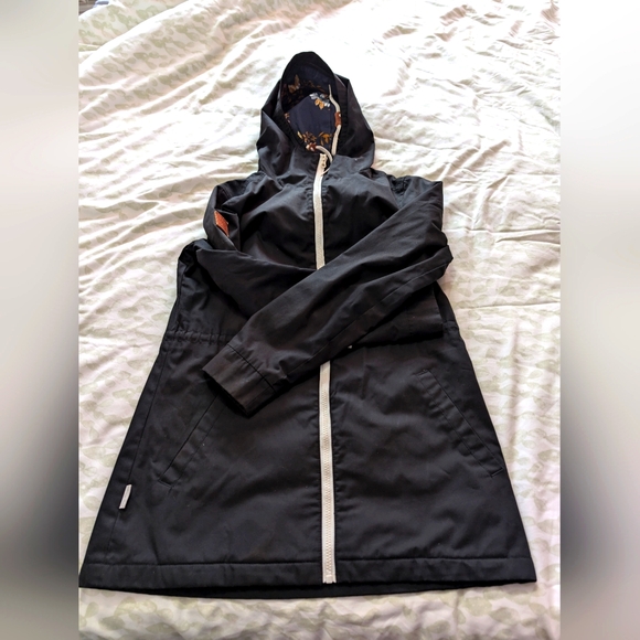 Woman's element Eden coat - Picture 1 of 4